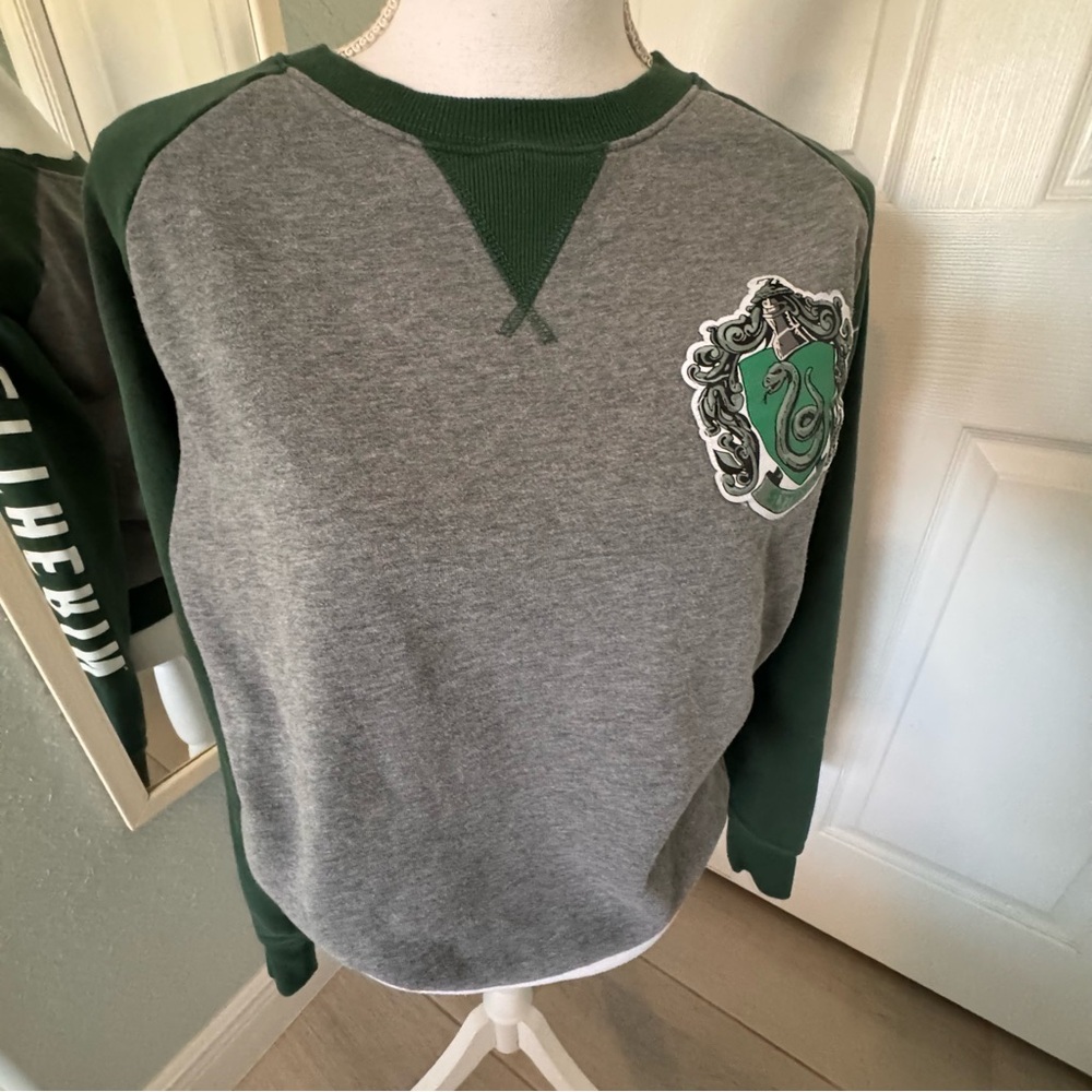 Universal Studios Wizarding World Harry Potter Slytherin Sweatshirt Adult Sz S